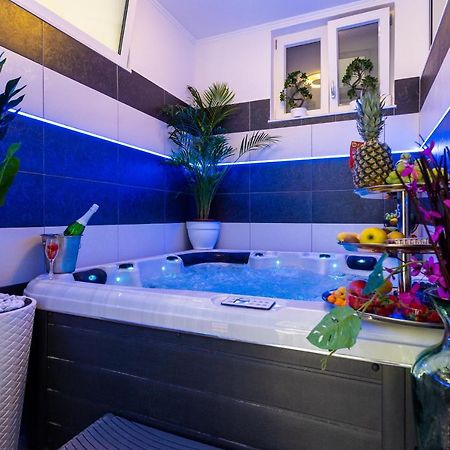Apartment By The Way Hot Tub And Free Parking Dubrovnik Dış mekan fotoğraf